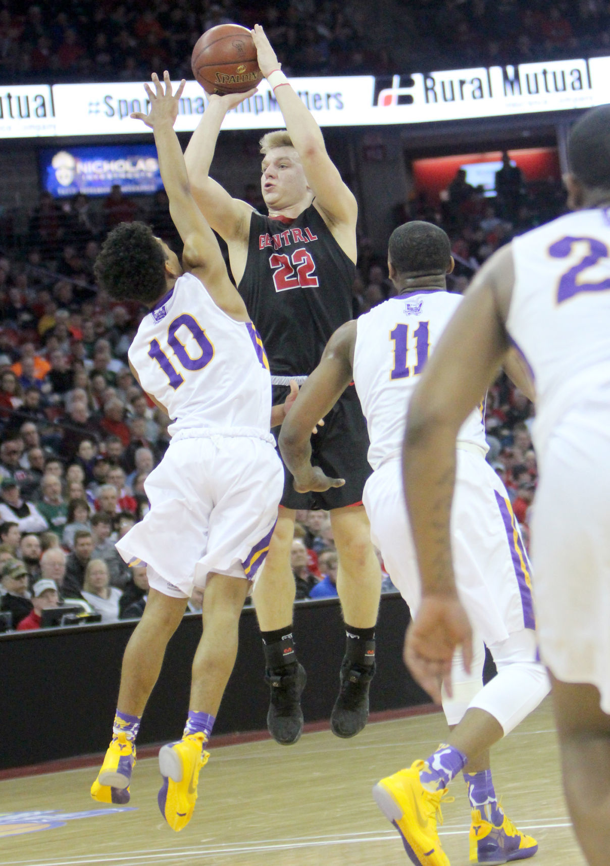 March 15: La Crosse Central vs. Milwaukee Washington